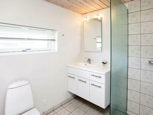 Three-bedroom Holiday Home In Brovst 8