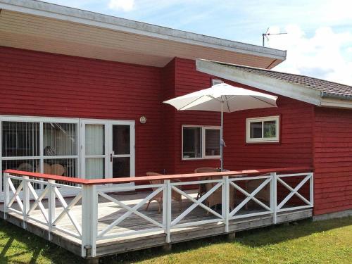 One-bedroom Holiday Home In Gudhjem 1