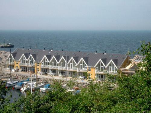 Three-bedroom Holiday Home In Hasle 1