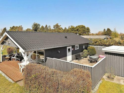 Three-bedroom Holiday Home In Hals 43