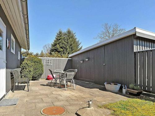 Three-bedroom Holiday Home In Hals 43