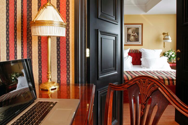 Hotel Warwick Barsey