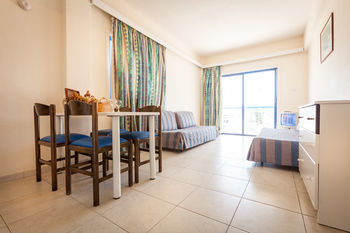 Hotel Crown Resorts Elamaris