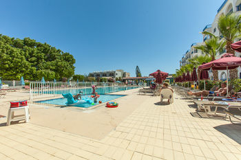 Hotel Crown Resorts Elamaris