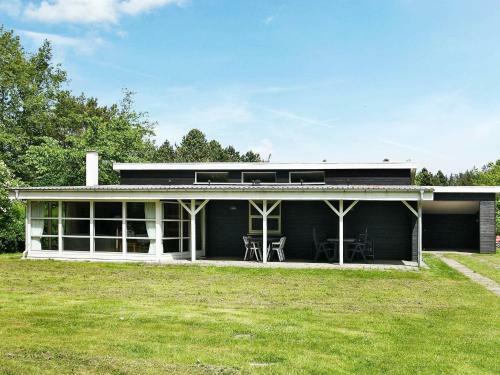 Four-bedroom Holiday Home In Hals 2