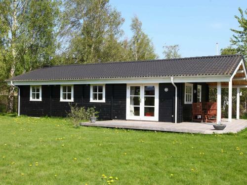 Three-bedroom Holiday Home In Skibby 3