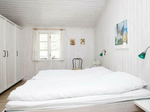 Four-bedroom Holiday Home In �lb�k 15