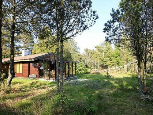 Three-bedroom Holiday Home In �lb�k 54