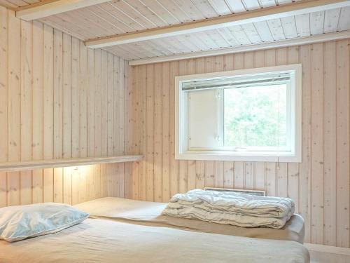Three-bedroom Holiday Home In Nex� 8