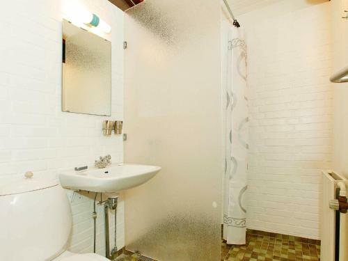 Three-bedroom Holiday Home In Nex� 24