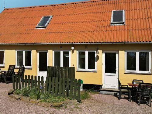 Two-bedroom Holiday Home In Svaneke 5