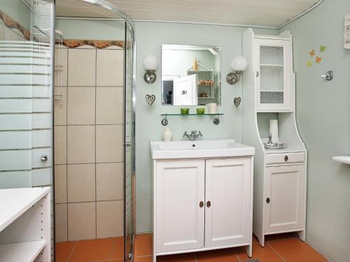Three-bedroom Holiday Home In L�gst�r 7