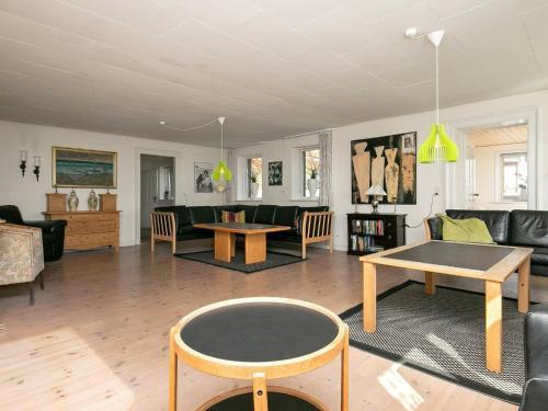 Five-bedroom Holiday Home In Vestervig 2