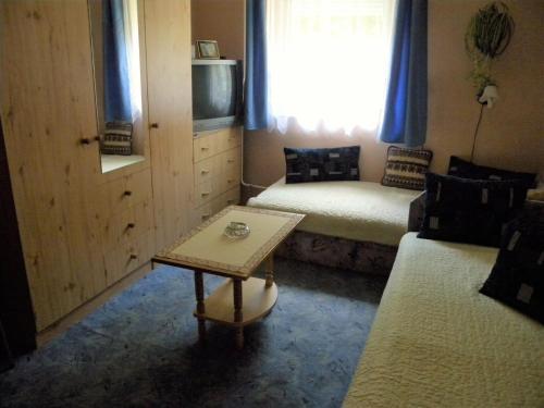 Four-bedroom Apartment In Balatonboglar I