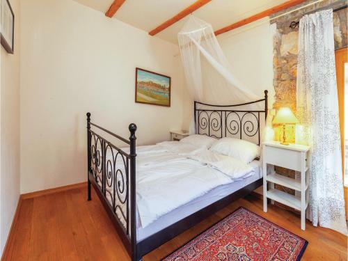 Three-bedroom Holiday Home Turcic With Sea View 09