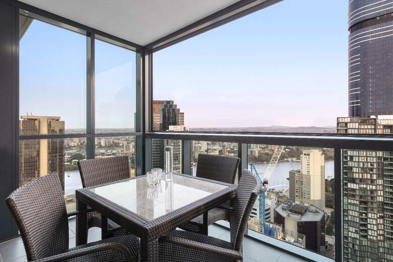 Hotel Oaks Charlotte Towers