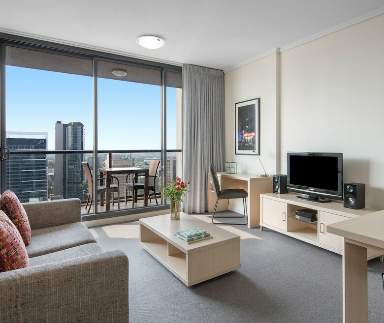 Hotel Oaks Charlotte Towers
