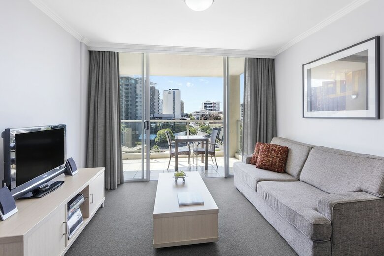 Hotel Oaks Lexicon Apartments