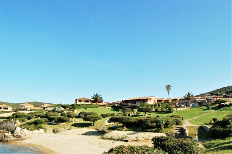 Apartamentos Villaggio Baia De Bahas � Suites