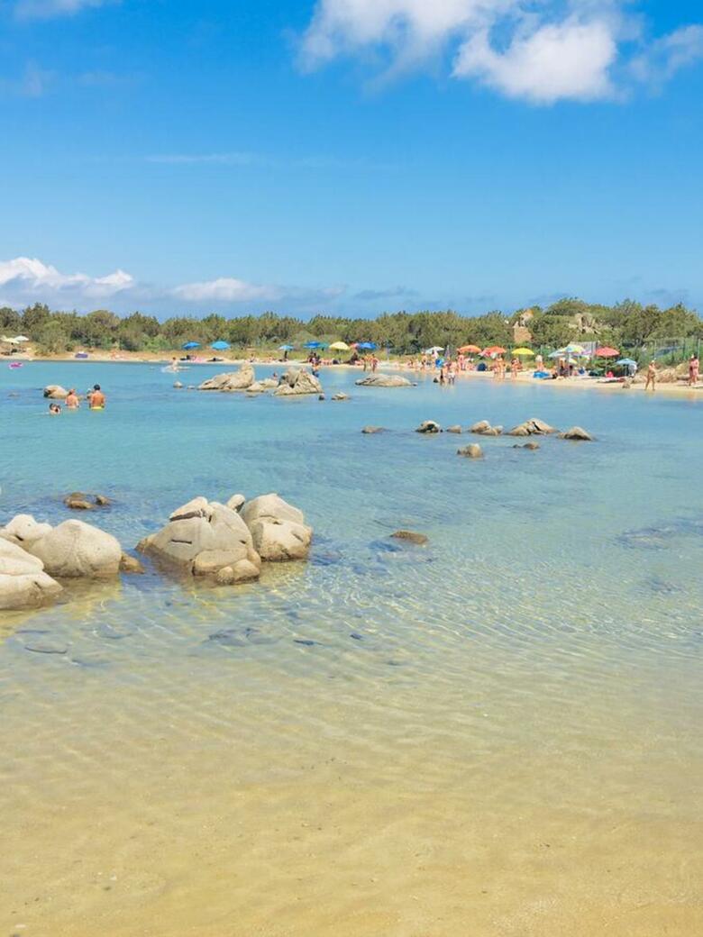 Apartamentos Villaggio Baia De Bahas � Suites