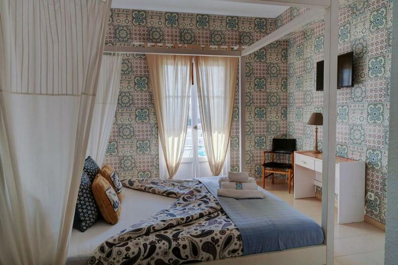 Bella Colina Vintage Hotel 1953