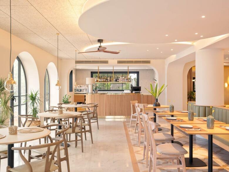 Bella Colina Vintage Hotel 1953