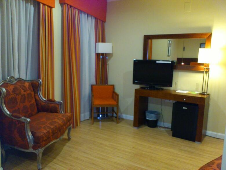 Hotel El Carmen (puente Genil)