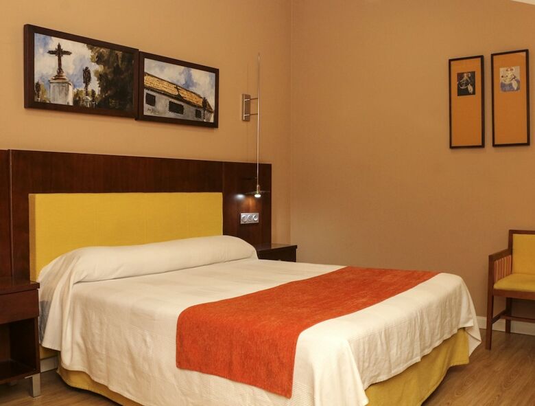 Hotel El Carmen (puente Genil)