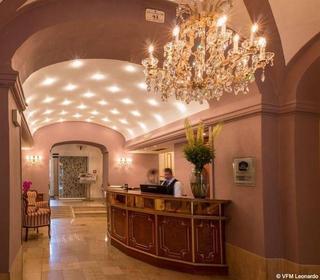 Best Western Premier Schlosshotel Roemischer Kaiser