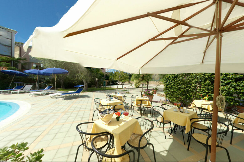 Hotel Albergo Residenziale Gli Ontani****