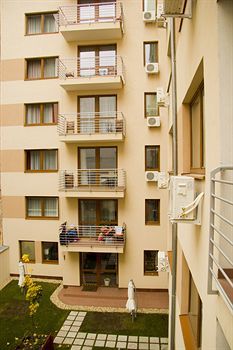 Corvin Plaza Apartments And Suites