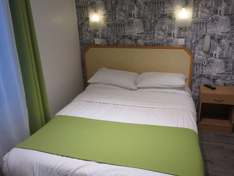 Mary�s Hotel R�publique