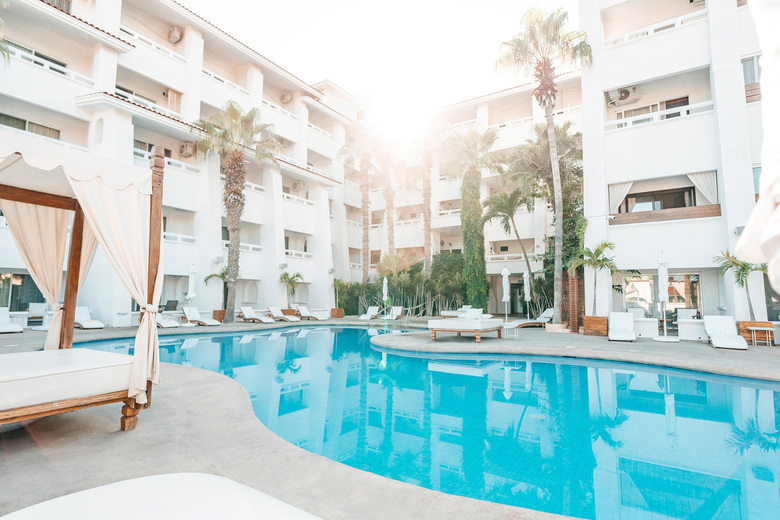 Bah�a Hotel & Beach Club