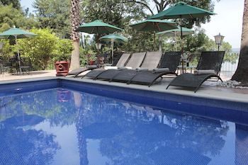 Hostal Hotel Suites En La Monta�a