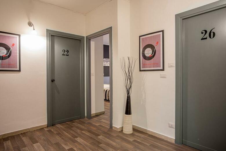 Radio Hotel