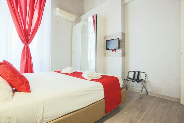 Bed & Breakfast History Suite