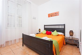 Bed & Breakfast Meltin' Rome Guesthouse