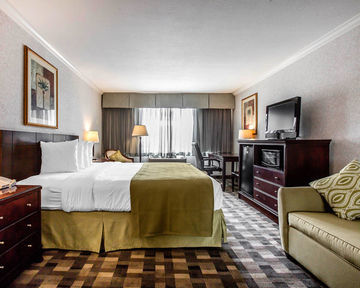 Hotel *quality Inn & Suites*duplicate