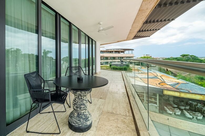 Hotel Thompson Playa Del Carmen