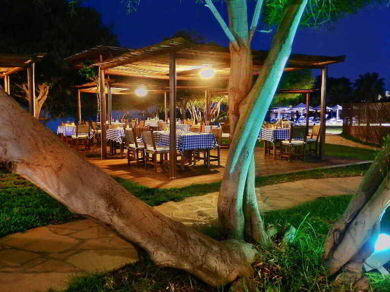 Hotel Grecian Bay