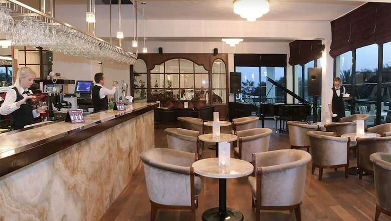 Hotel Grecian Bay