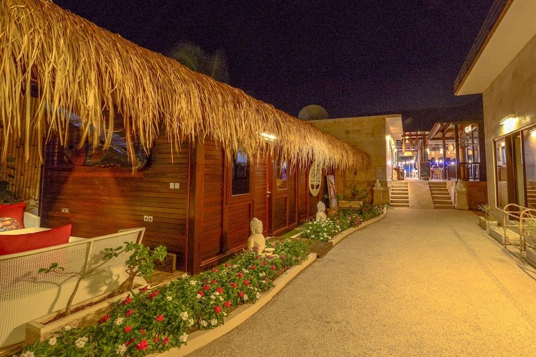 Kura Kura Resort