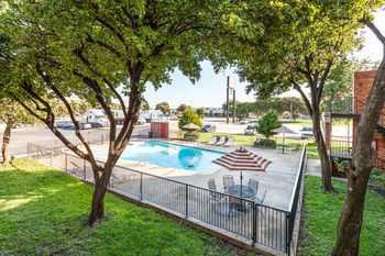 Hotel Econolodge Dallas Airport North