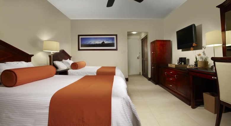 Hotel Manchebo Beach Resort & Spa