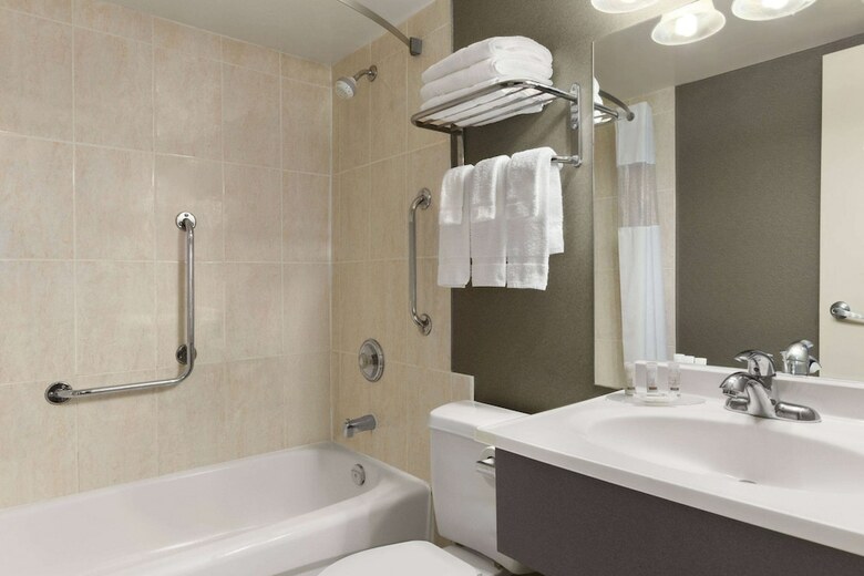 Hotel Days Inn Fallsview Casino
