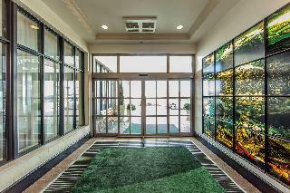 Hotel Holiday Inn Montreal Airport