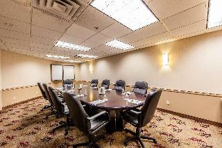 Hotel Holiday Inn Montreal Airport