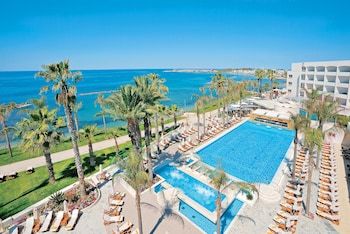 Hotel Alexander The Great Beach
