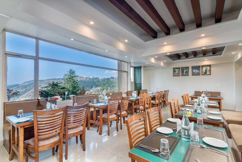Hotel Summit Naldehra Grand Resort & Spa