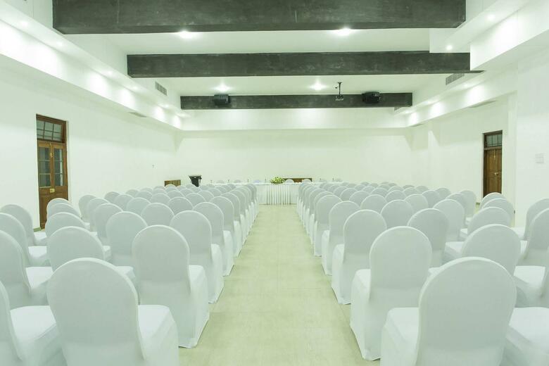 Hotel Aliya Resort & Spa